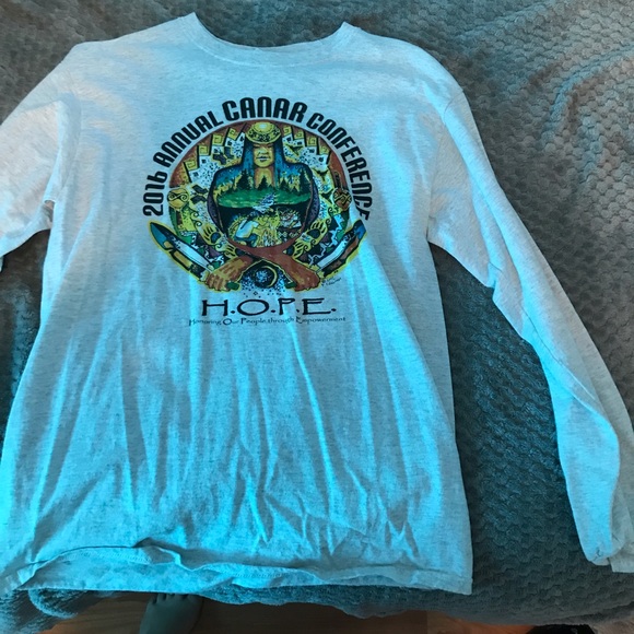 gildan t-shirt - Picture 1 of 3